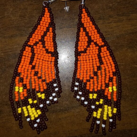 🦋 “Butterfly Wing” Beaded Earrings 🦋 - Picture 1 of 2